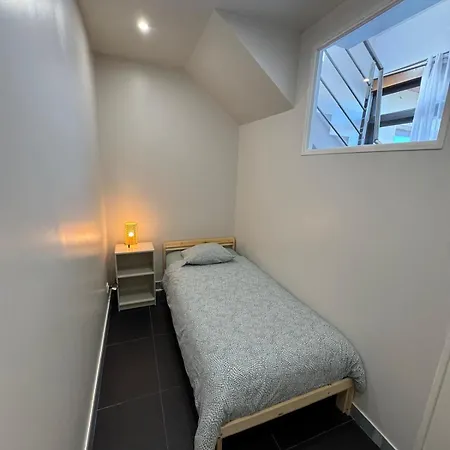 Apartman 20min & 10 Guests & Pool Option Coubron